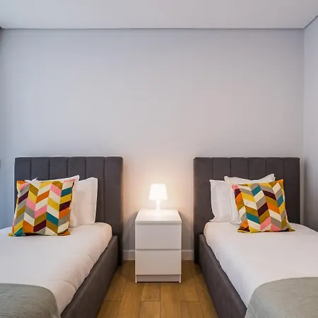 The Shoreline 2 * Parede