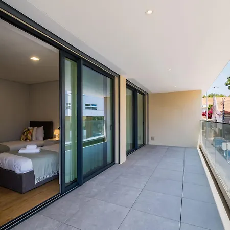 The Shoreline 2 Parede